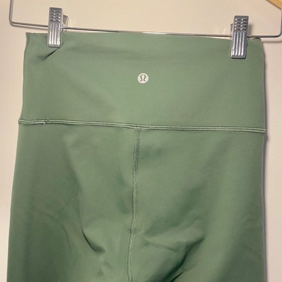 Lululemon Wunder Train Algae Green Size 6! - Picture 6 of 7